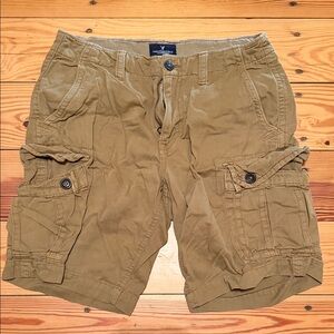 American Eagle Outfitters Men's Khaki Cargo Shorts